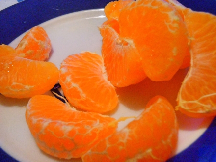 Day 35 you kno your room is toooooo dry when the skin of your tangerines becomes crispy!!  what an indicator!